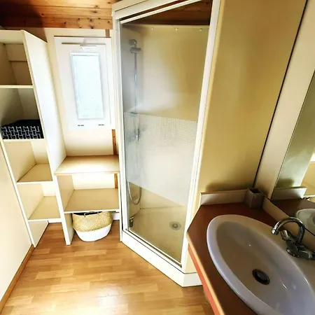 シャレー Chalet Climatise Au Calme Avec Piscine, Parking, Proche Plages Et Commerces - Fr-1-607-187 *